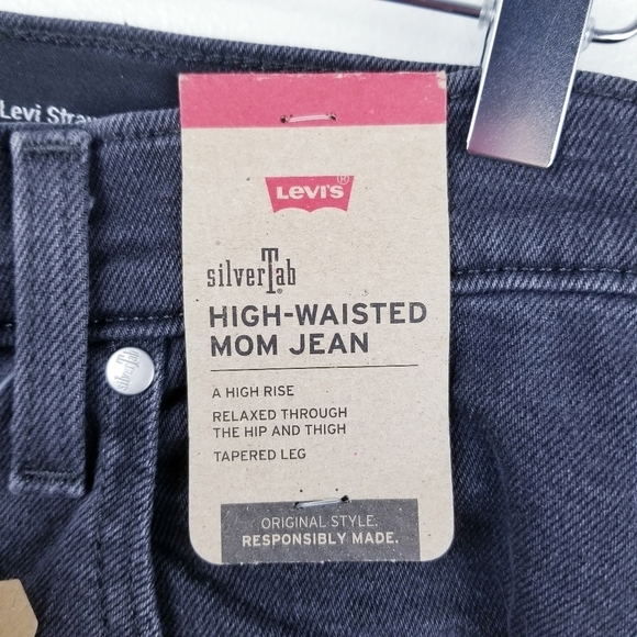 Levi's SilverTab High-Waisted Mom Jeans A36990001 Black NWT size 28x27 - Picture 4 of 10